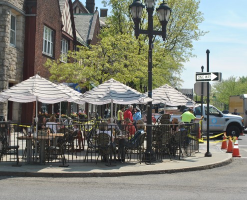 Outdoor dining area in Scarsdale