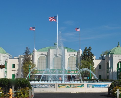 Water fountain in town square